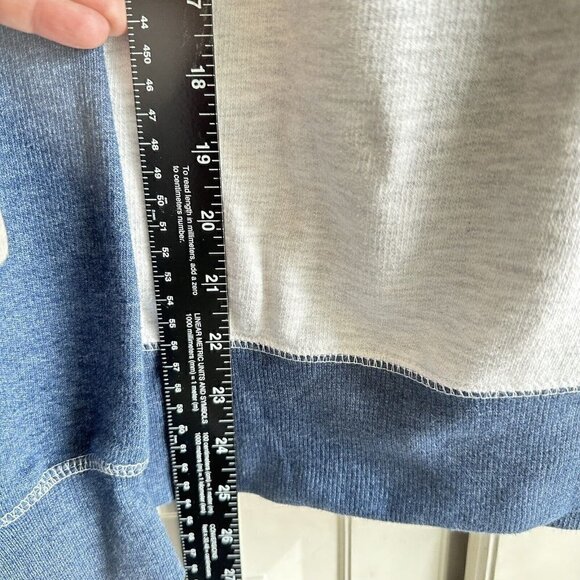 Universal Studios Captain America Marvel Pullover‎ Hoodie Size Medium Sweatshirt - Picture 7 of 9